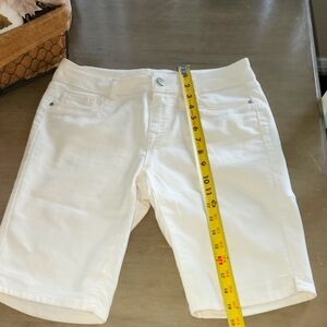 d. jeans Cream Denim Shorts Size 6